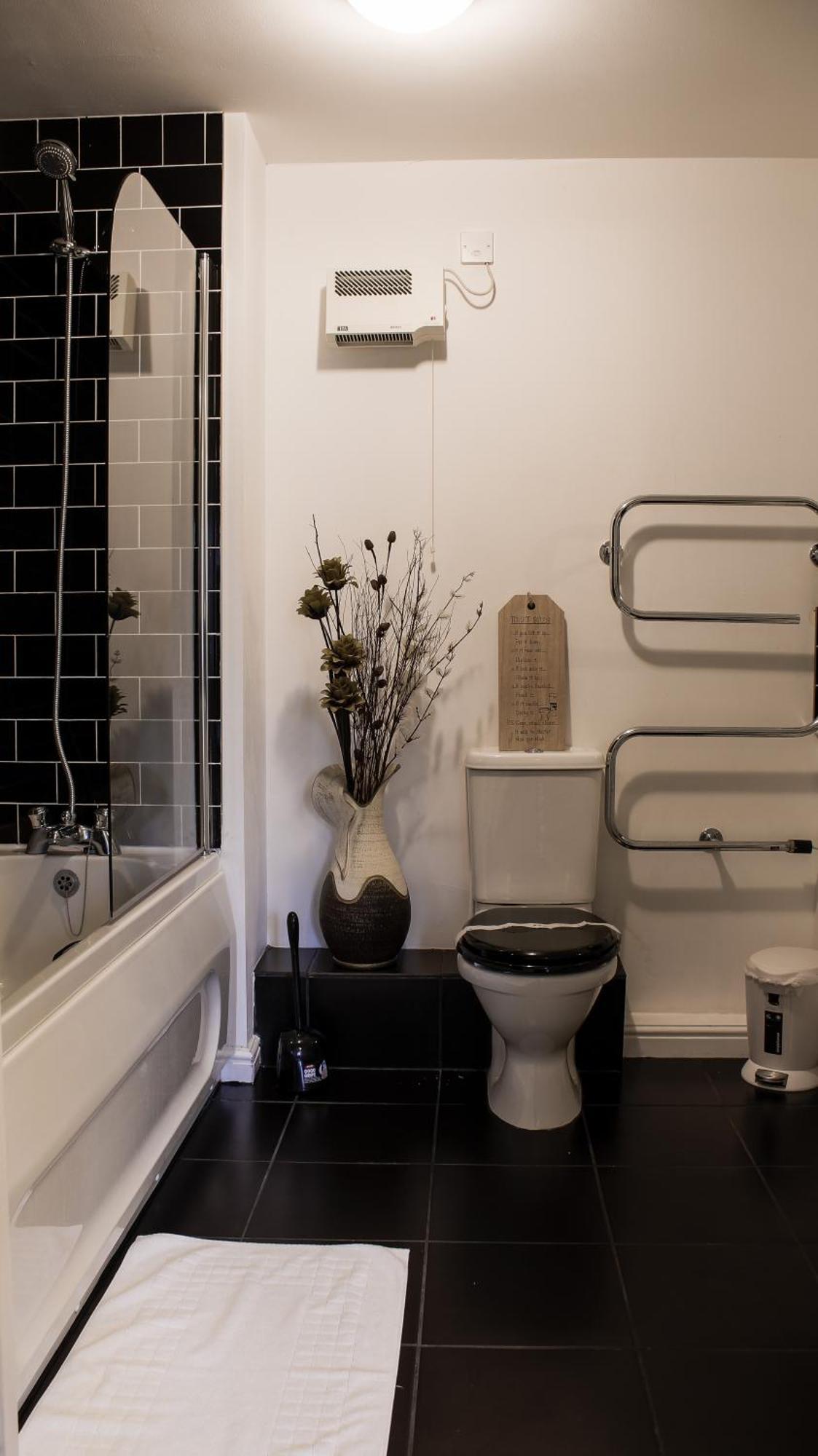 - Wise Apartment Southampton